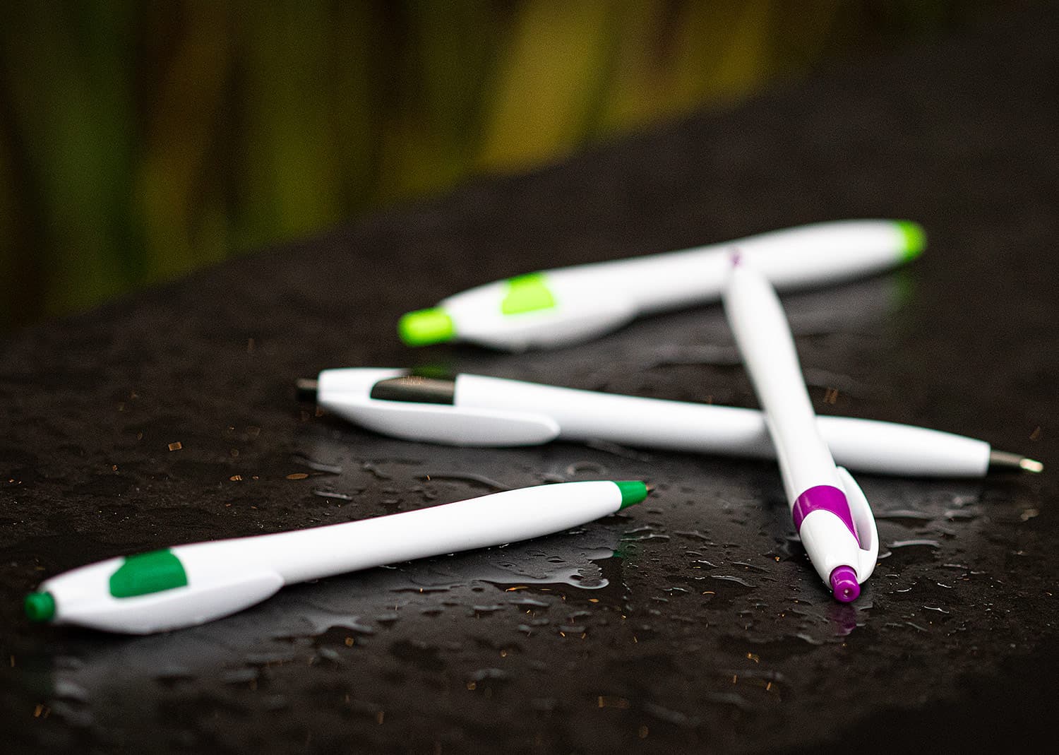 Bolígrafo Deli Blanco 3