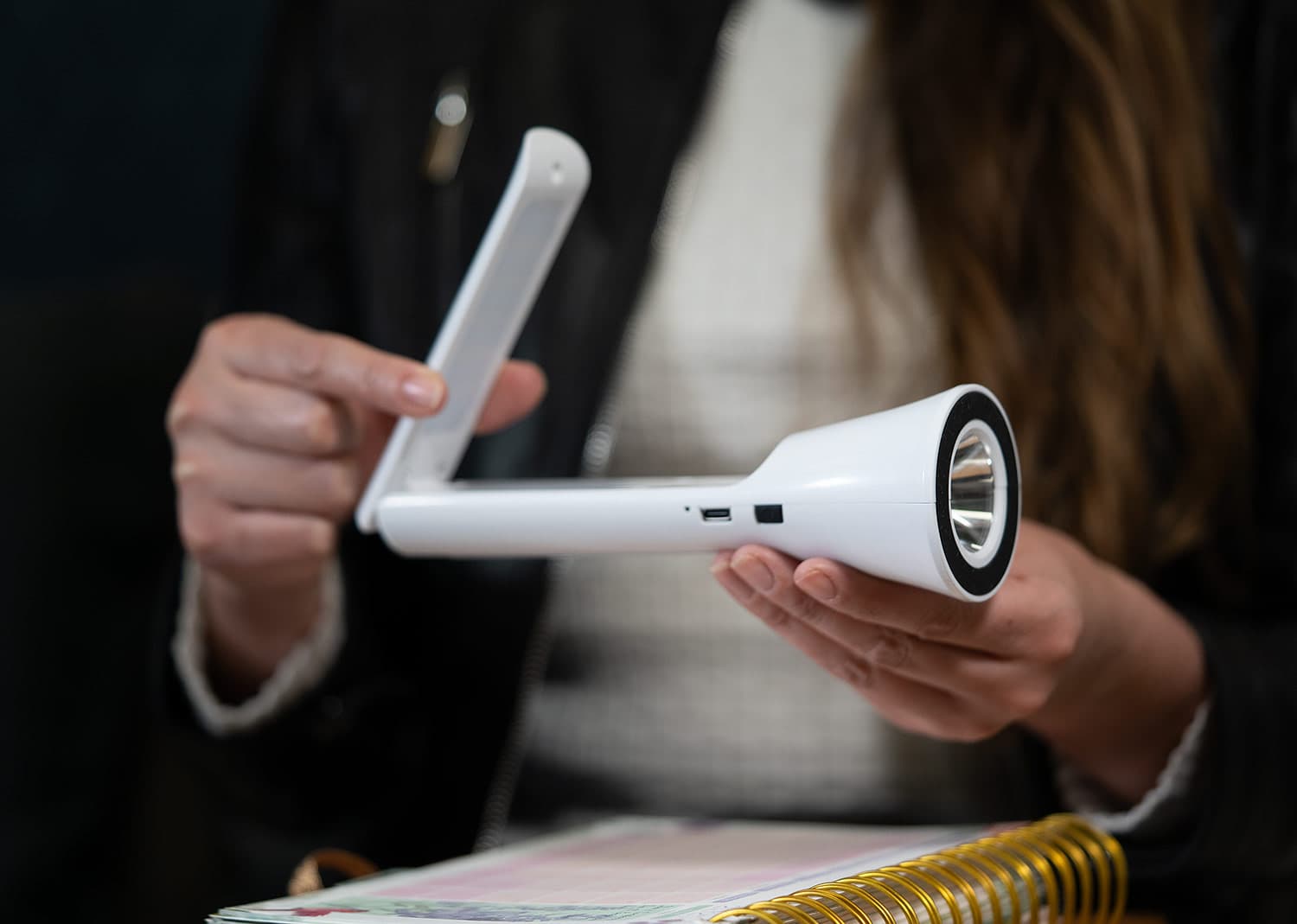 Linterna 2 en 1 Lumen 4